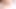 十代の女の子は彼女の油性の若い猫をこすります