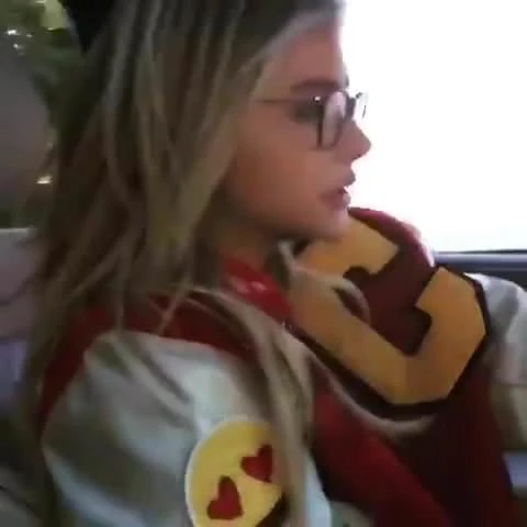 Chloe sing