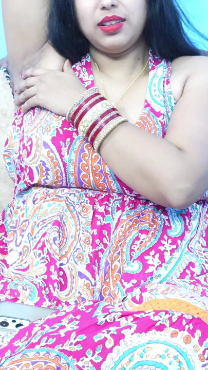 Sister-in-law Invites Salon Owner to Her House to Cut Her Hair in Hindi Voice