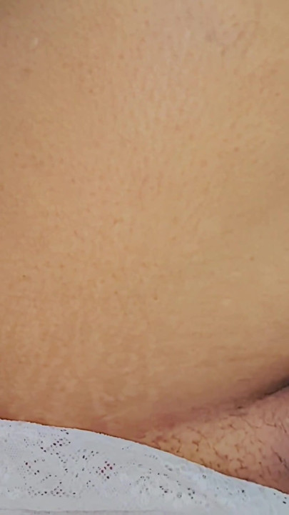 欲求不満のカップルロールプレイ。夫の指と妻のうめき声、そして彼女の喜びの声はどんな男性も勃起させます | クリップ 3