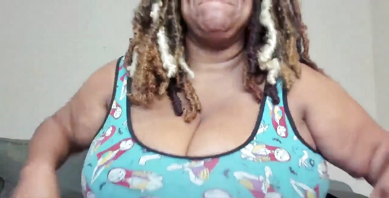 Nyepong dildo ini di webcam