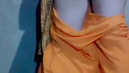 This young Desi girl has a dirty mind. She wants to surprise her lover after her first sex. The girl gets a dirty idea. He is not his own