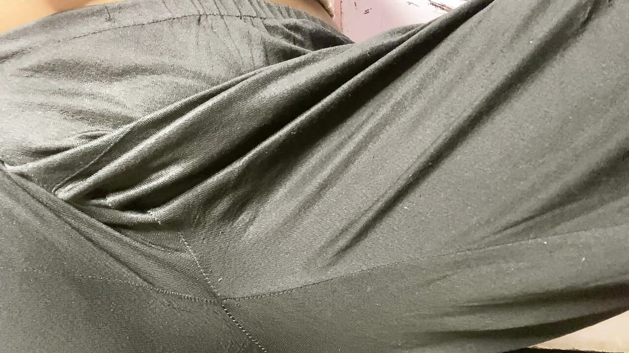 Awek bertetek miang merintih keras menjolok pepek