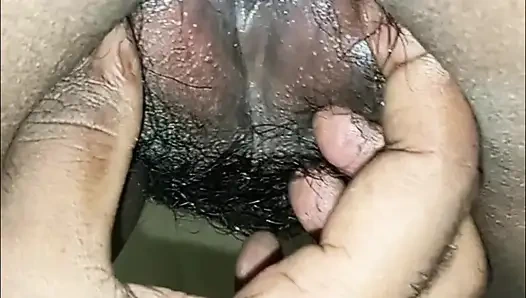 Suami tamil pertama kali masukin mainan seks analnya pakai mainan seks - latihan seks anal