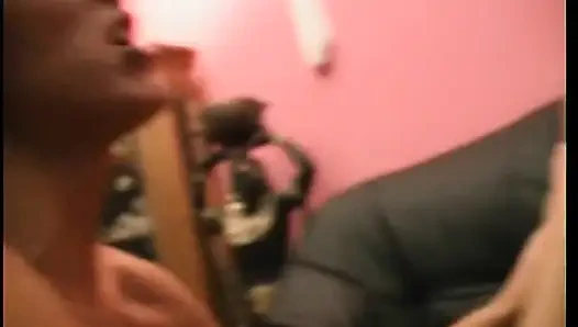 Лесбийский секс старой и молодой шлюшки