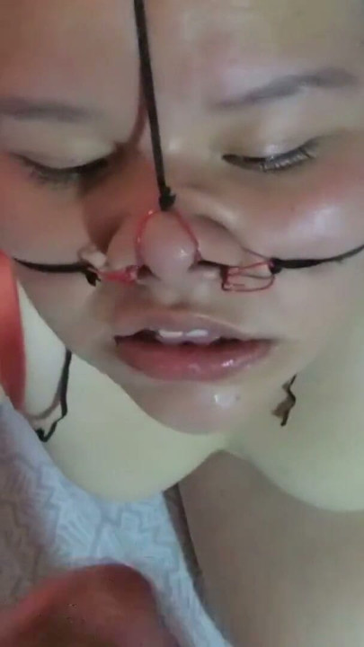 I fuck her beautiful face, I cum inside her nostrils and the cum comes out of her mouth | Clip 1