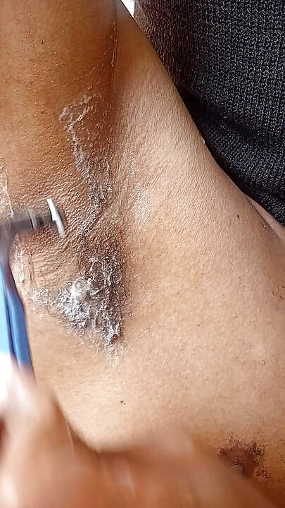 Shaving my armpits
