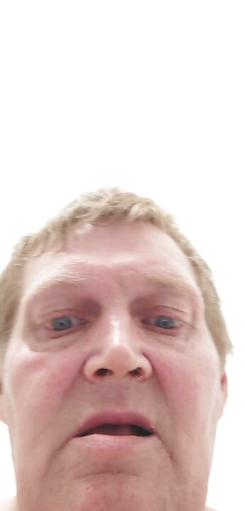 Franziskastute хочет гэнгбэнг с мужчинами и женщиной