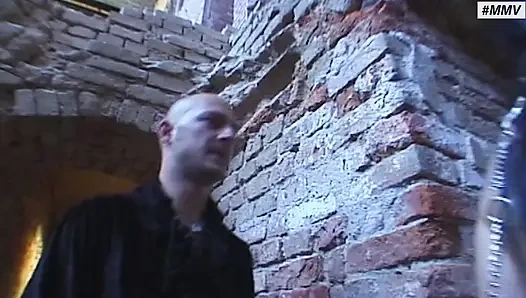 Die Umstellung auf deutsches BDSM