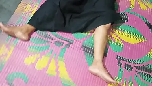 Yalnız evde seksi