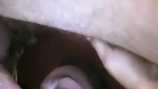 Desire Joseph'in yarağını emiyor ve sonra yüzüne boşalıyor