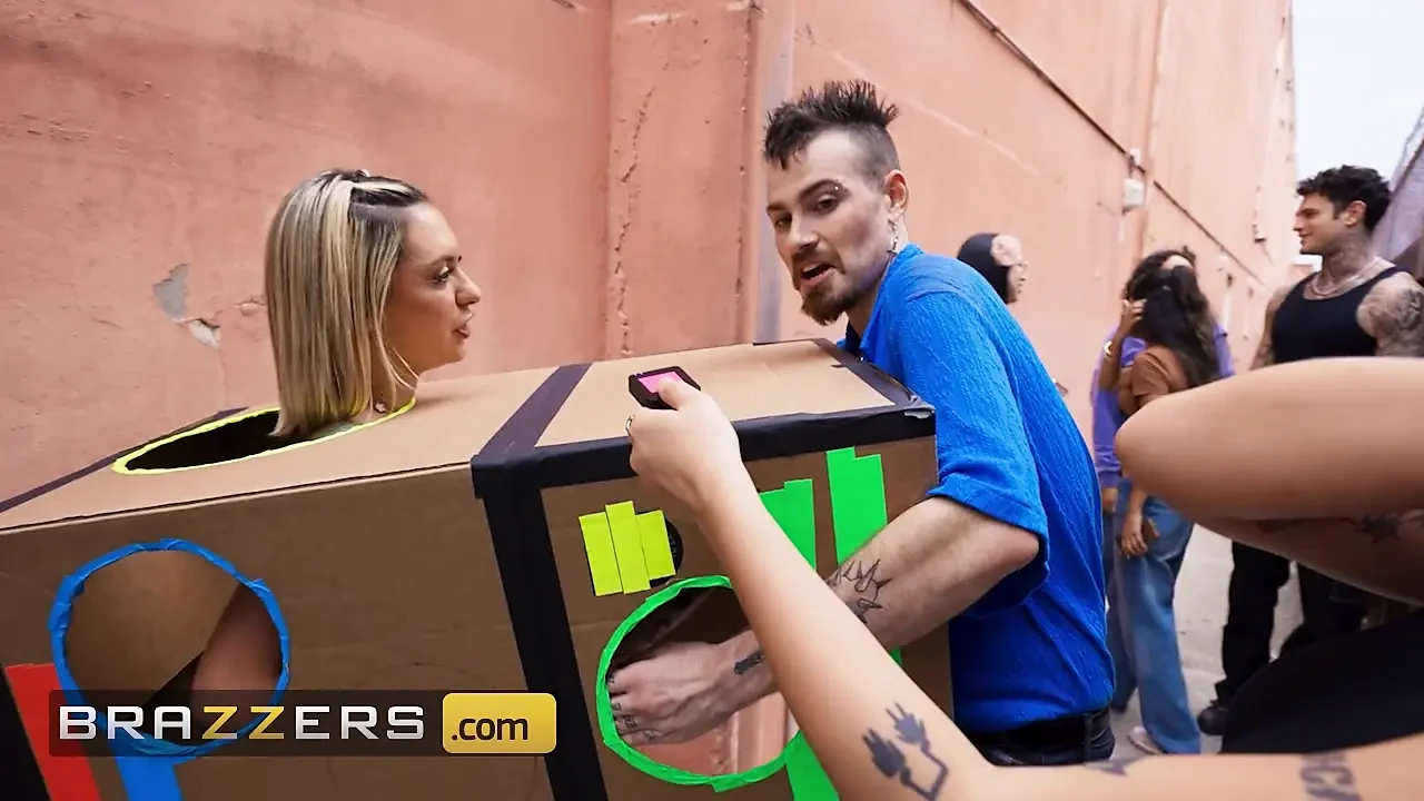Street Heat Slut In A Box Gypsy Rose, Sav Shawz Brazzers