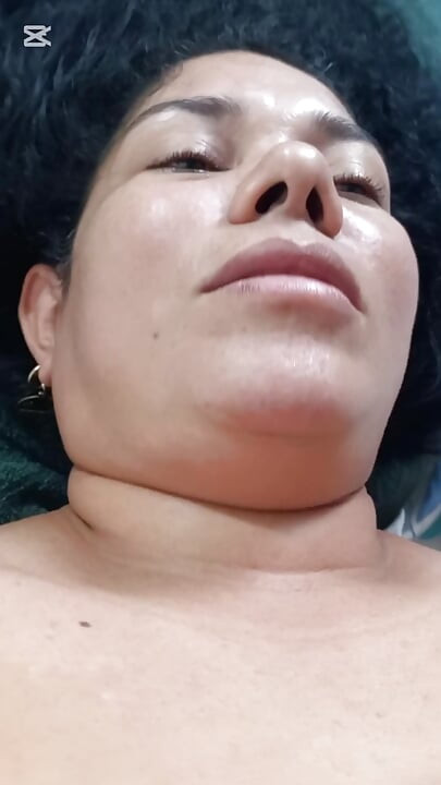 Awek montel cantik bertetek besar