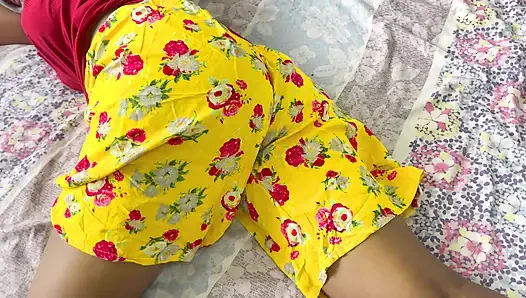 Üvey kız kardeş romantik sikişiyor