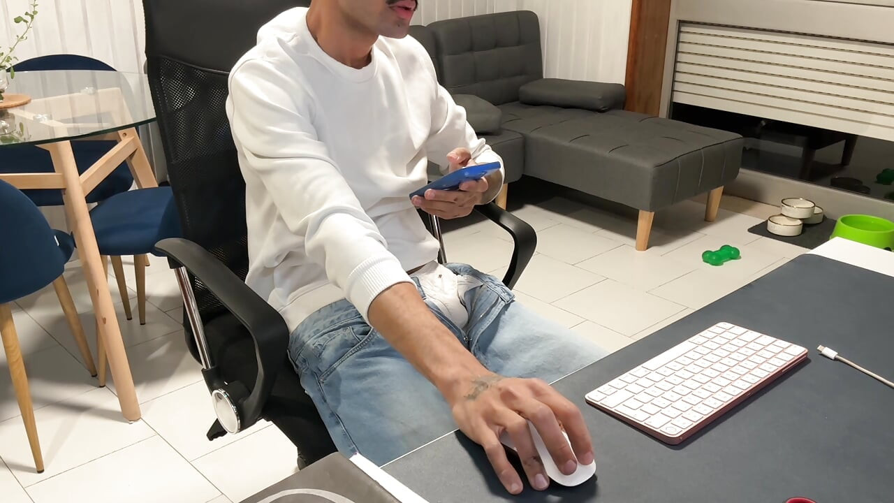 Skinny guy in jeans, pulls his dick out and jerks off on webcam.