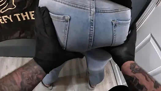 Большая задница арестована в анальном трахе