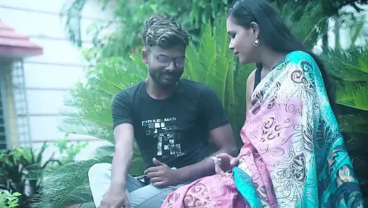 Desi Girlfriend Wants to Try First Time Sex with Boyfriend