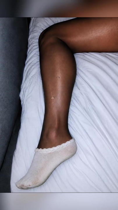 Kami suka kaus kaki, kan?