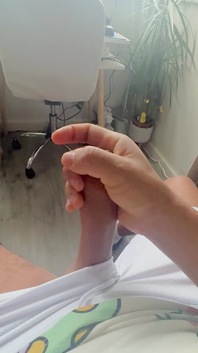 My straight friend love when I show him my dick