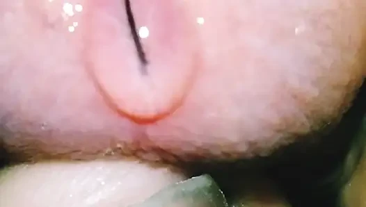 Daha iyi bir gün için sabah yakın çekim mastürbasyonu, spermle dolu