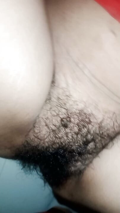 Village bhabi fucked in a close house