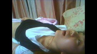 Koreaanse slet Yein Jeong masturbeert op webcam 22