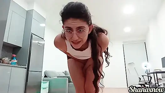 Tahıl sporu sırasında ve mopping sırasında tayt şortumda işiyorum