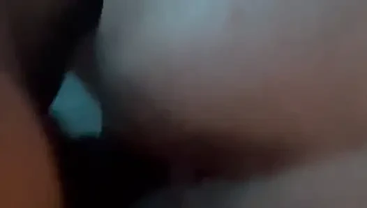 Это какая-то мокрая задница, киска