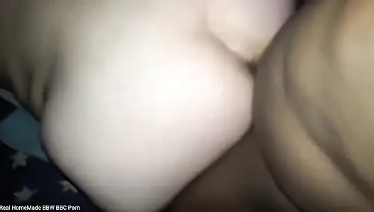 Polonyalı iri güzel kadın derin anal domalarak çığlık atarak orgazm oluyor