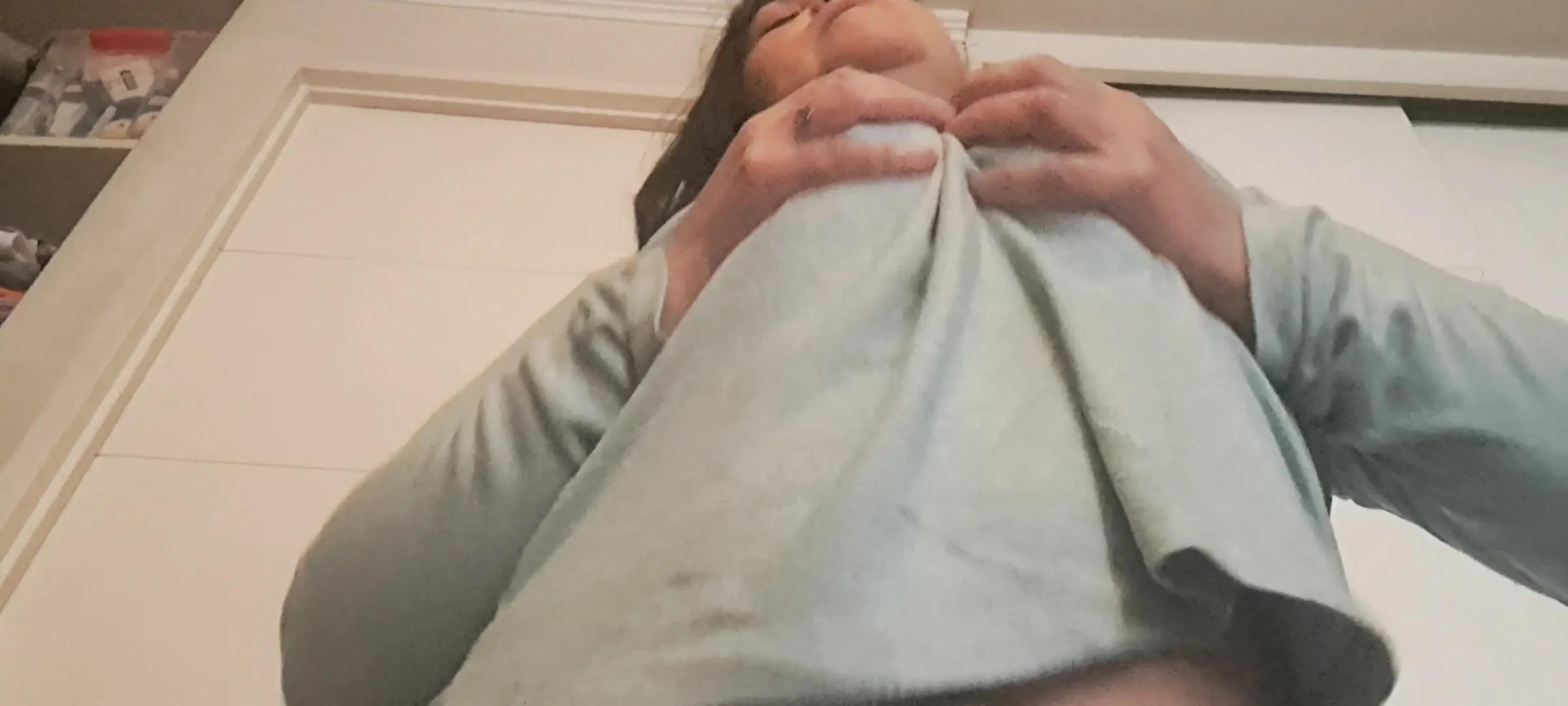 Rebotando tetas, de mamá