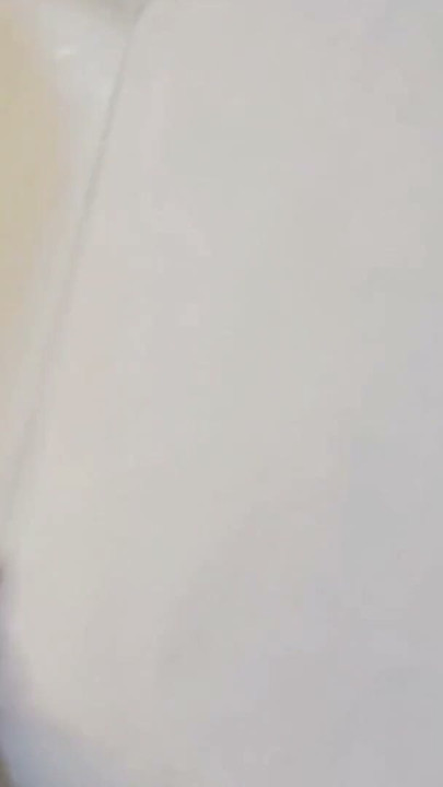 Büyük kıçlı Latina kız mutfakta yemek yapıyor ve twerk yapıyor | Bölüm 2