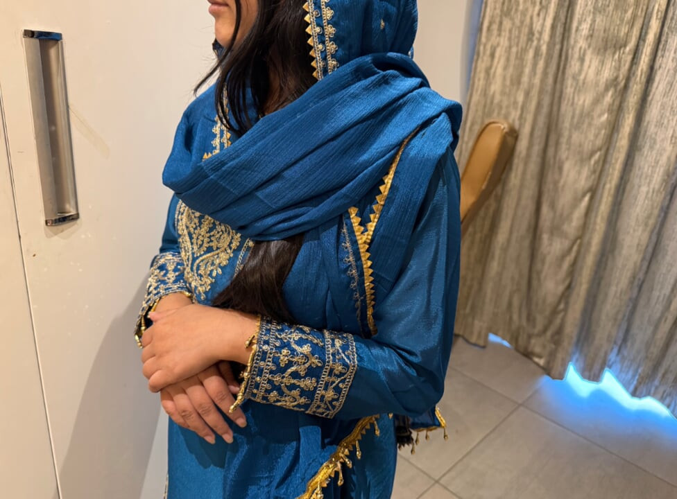 As soon as Ammi went out, StepUncle had sex with his stepniece, Muslim family