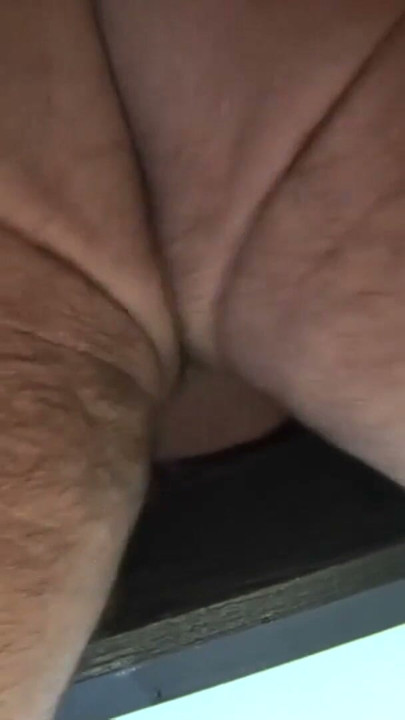 Zwei Notgeile Arzthelferinnen in der Tabledance Bar gefickt | Clip 2
