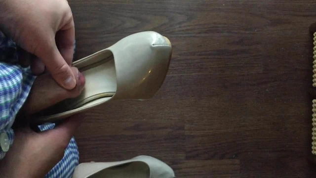 Cum in Nude Heels