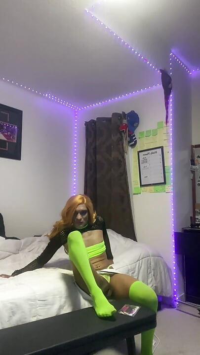 HOMO FEM JONGEN INDISCHE LIM GROEN MIETJESSLET CROSS DRESS HOER IS JE SLAAF TOT SLET SCHAAMTE EN GEBRUIK VOOR SPERMA-EMMER PUINHOOP