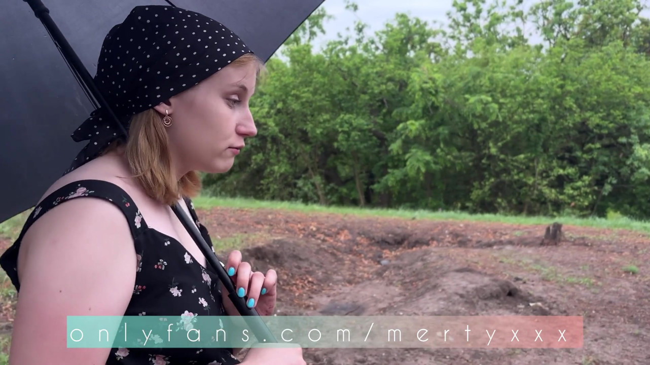 村の金髪娘の初めてのアナルセックス