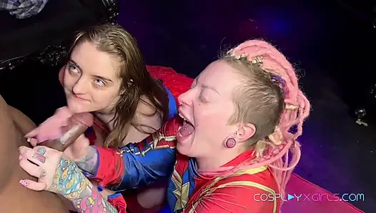 Kapitän marvel & spidergirl gangbang