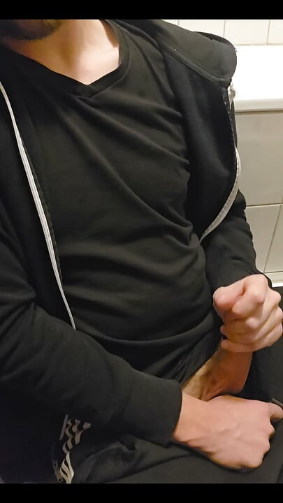 Jerking off after fucking my sidechick, deep moans