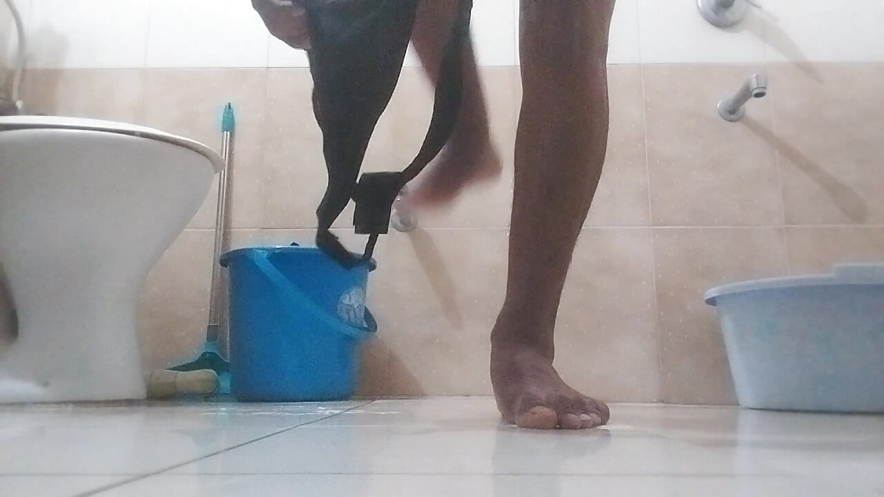 נשיקה נחמדה של בחור מבקבוק