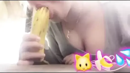 how to: suck Dick (Banana)