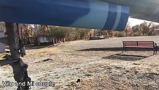 Долбя Вилу Видиш в публичном туалете