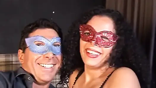 Pasangan amatir ngentot memek di kamar tidur