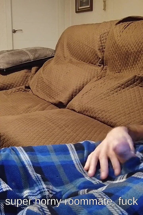 Oda arkadaşım Ethan, kahretsin, çok fena sikişiyor, denedim