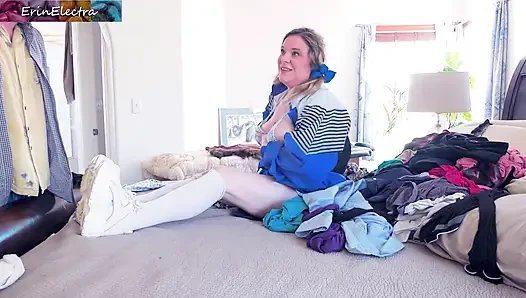 squirting stepdaughter needs help with her wet pussy