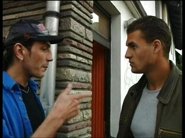 Cewek rambut oranye lagi asik ngentot kontol ngaceng pria ini