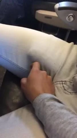JUGANDO EN EL AVION