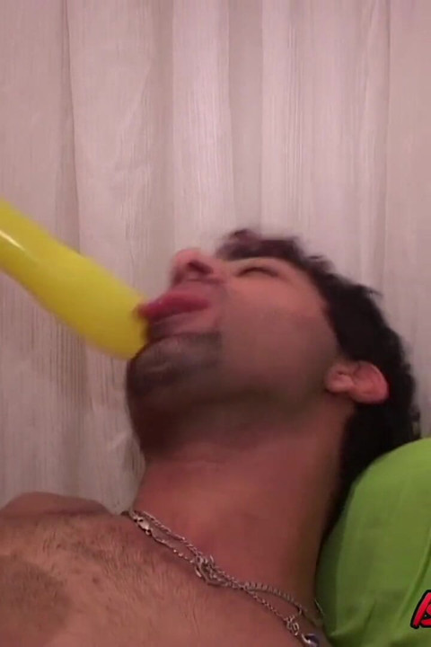 Cem’s Birthday Gift: Bareback Sex