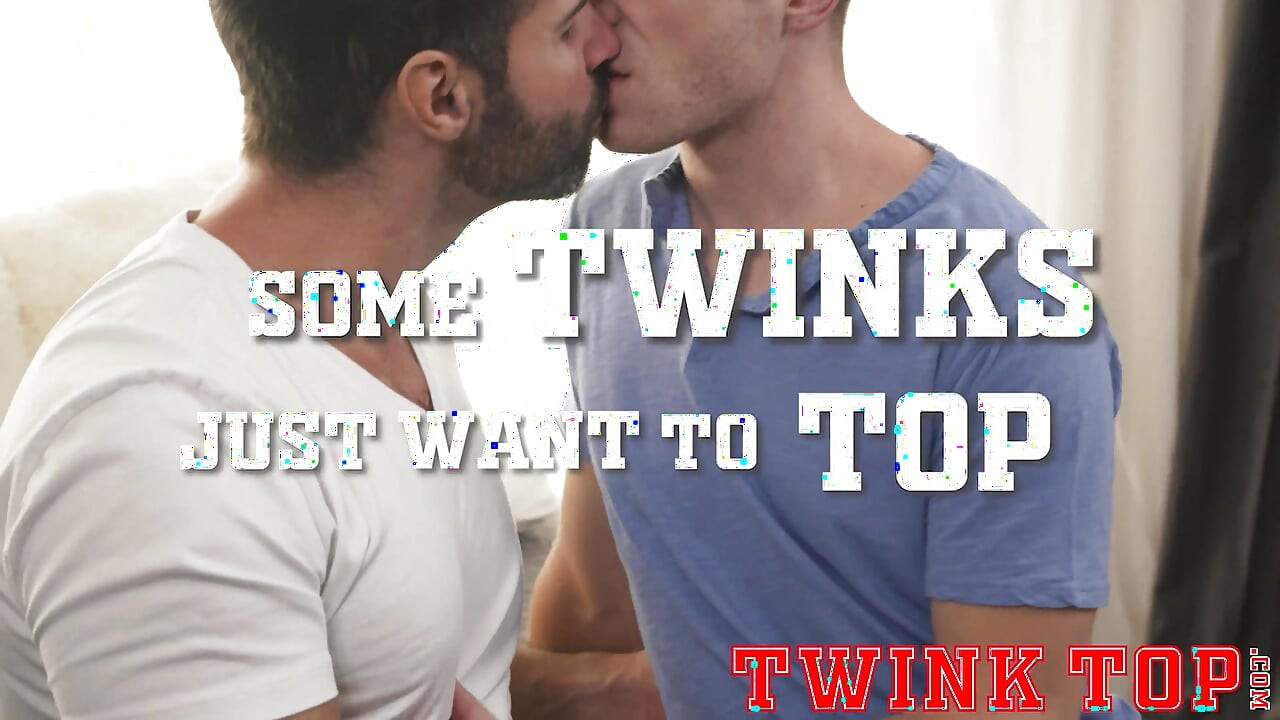 TwinkTop - Cute blond twink makes Cole Blue scream with his huge dick