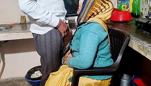 Дези Бхабхи трахнули в задницу