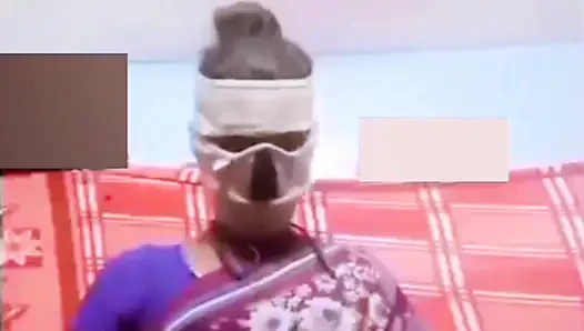 Renu si istri tamil india lagi asik ngentot memeknya sambil bugil sambil bugil!